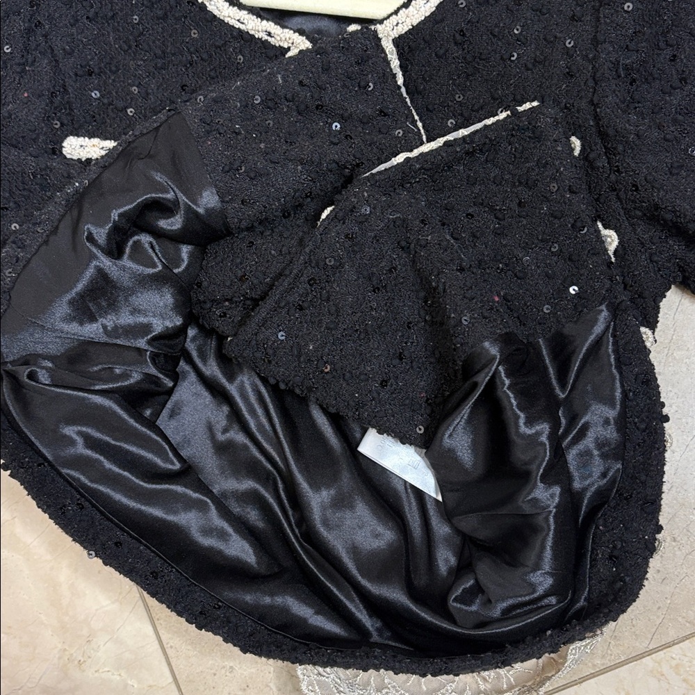 ⭐️ La Suez- Elegant Black Lace Trim Women's blazer- medium - Picture 11 of 11